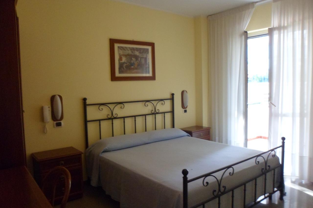 Albergo Miramonte 维博瓦伦蒂亚 外观 照片